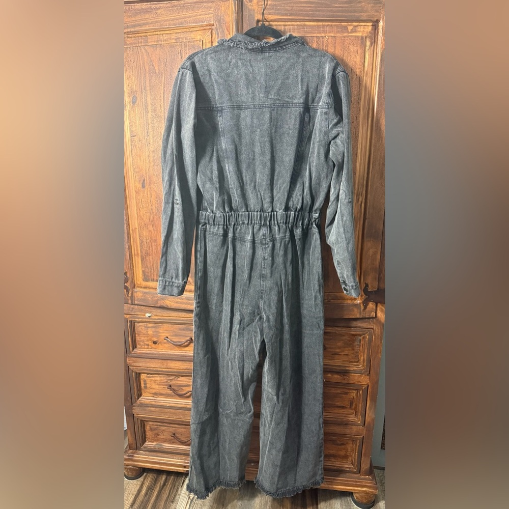 Umgee NWT Washed Black Denim Utility Jumpsuit Wide Leg Raw Hem - Picture 5 of 6